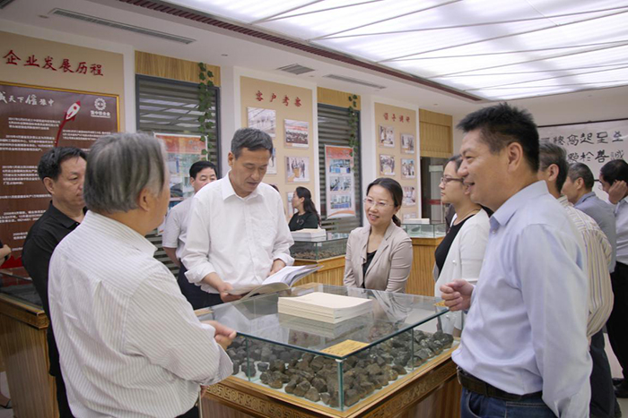 省人大檢查組到河南豫中鐵合金有限公司調(diào)研并了解《統(tǒng)計(jì)法》貫徹實(shí)施情況